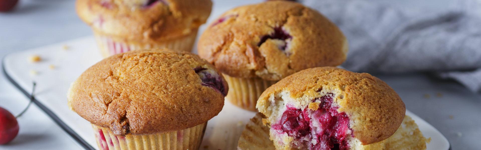 Kirschmuffins nach bestem Rezept - ultra saftig | Simply Yummy