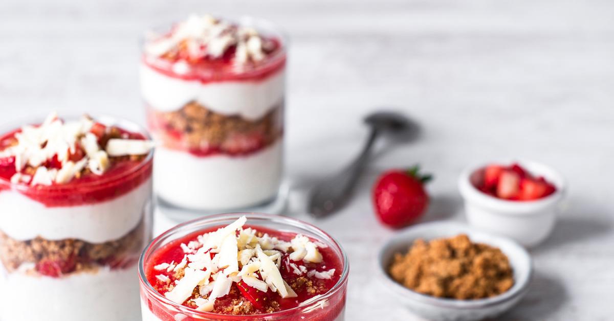 Erdbeer-Dessert im Glas mit Mascarpone | Simply Yummy