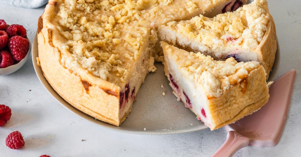 Himbeer-Käsekuchen mit Streuseln im Cookit | Simply Yummy